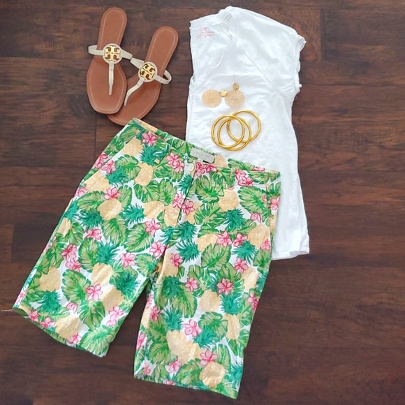 Talbots Pants - Talbots Tropical Palm Print Shorts Size 6
